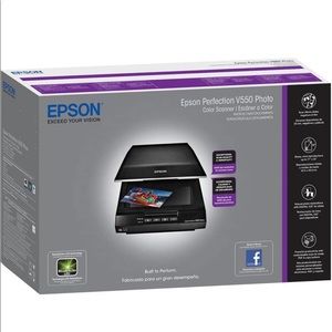 Epson B11B210201 Perfection V550 Photo Color Scanner